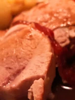 Spanferkel Mit Knödeln Und Herausragendem Krautsalat